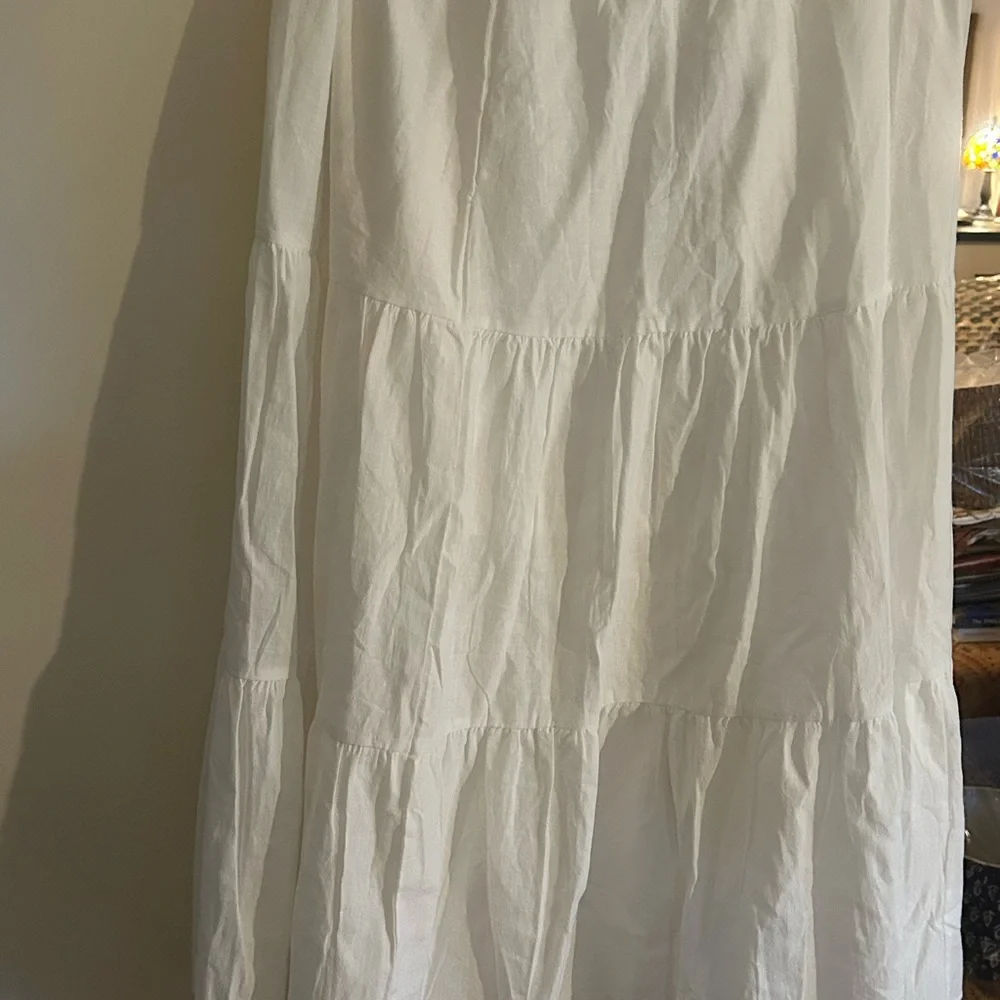 Amazon Essentials White A-Line Skirt. Tiered white skirt - a Quince knockoff. - Picture 2 of 4
